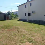 Near In 54481 Apartmán