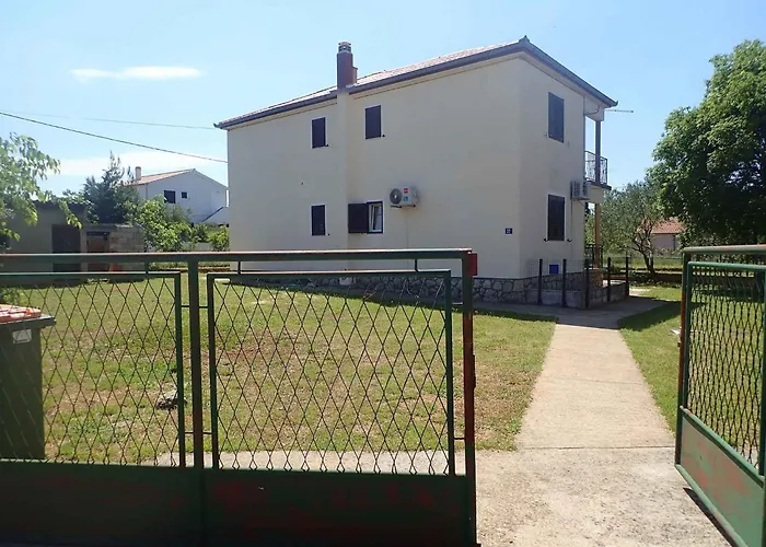 Near In 54481 Апартаменты *